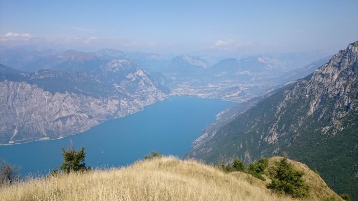 Lago di Garde Monte Baldo Lago di Garde Monte Baldo